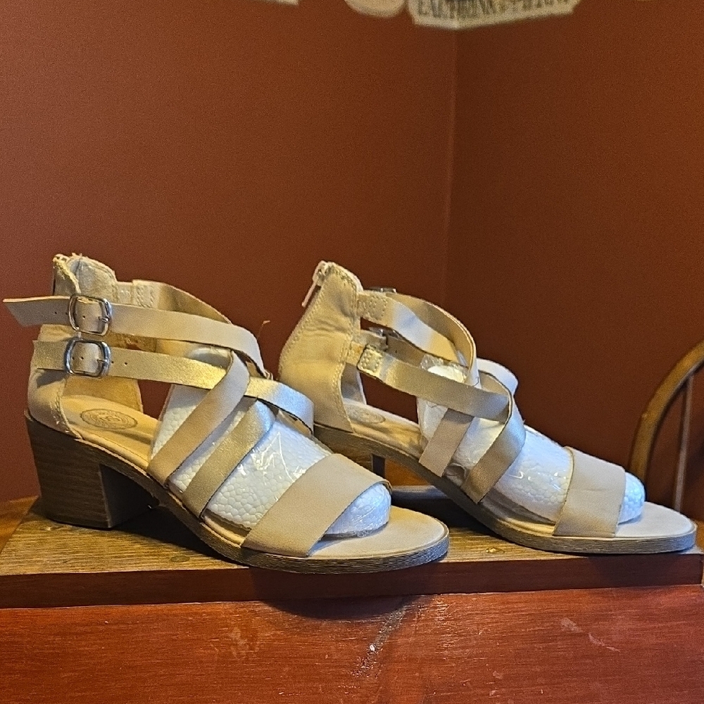 SO Cream Gladiator Sandals with Adjustable Straps